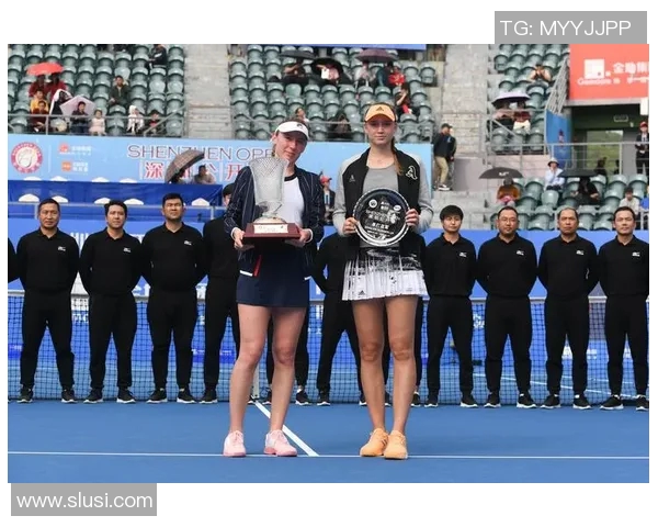 赛后分析:深圳网球队与广州网球队在比赛中的灵活应变策略对比 赛后分析:深圳网球队与广州网球队在比赛中的灵活应变策略对比