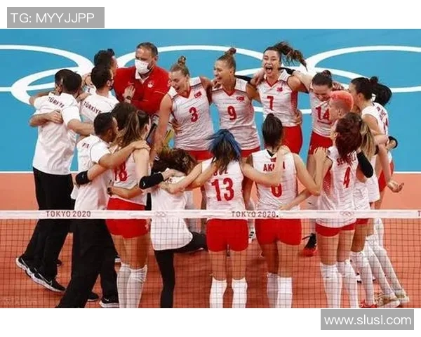 南京排球队与上海排球队个人能力赛后分析与复盘探讨